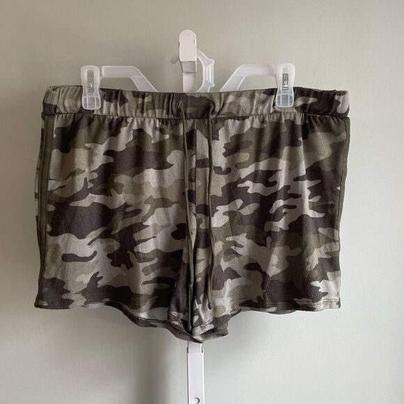 Lucky Brand Comfy Camo Shorts - Picture 1 of 3